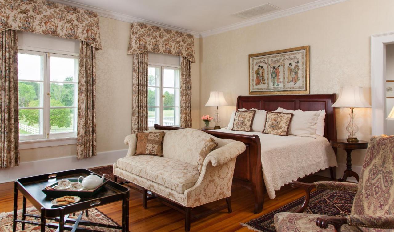 Inn At Warner Hall Gloucester Zewnętrze zdjęcie