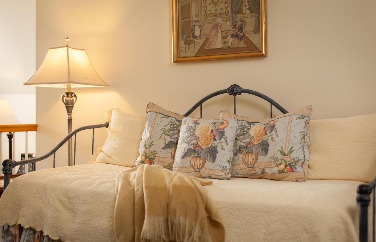 Inn At Warner Hall Gloucester Zewnętrze zdjęcie
